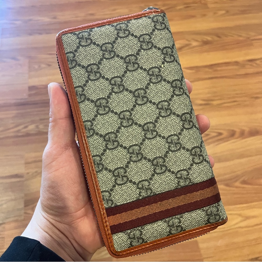 Gucci GG Canvas Zippy Women’s Wallet